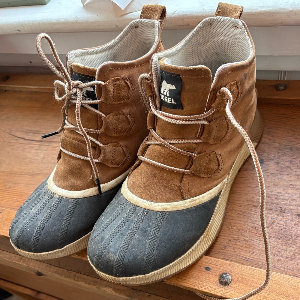 Sorel women’s 10 Boots